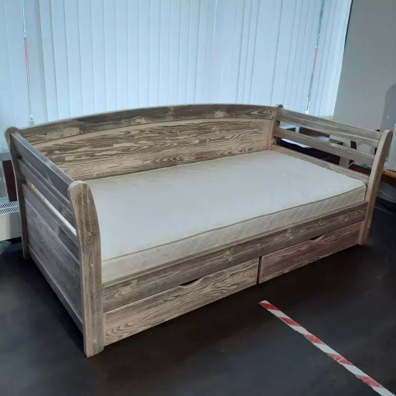 кровать из массива сосны Верона
