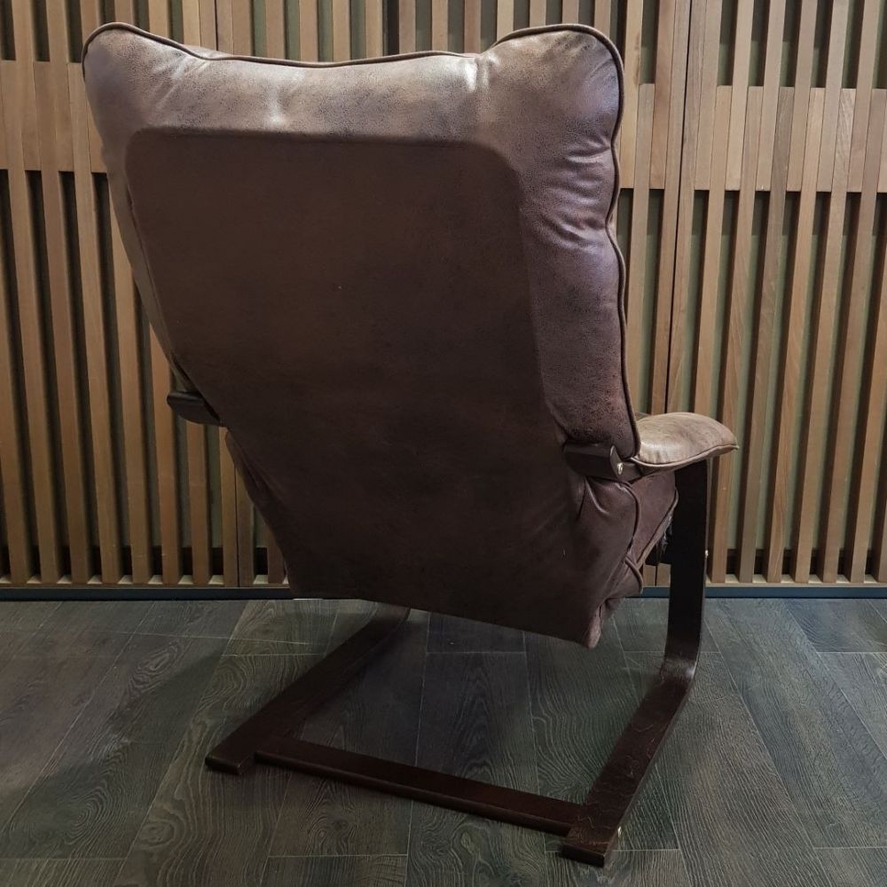 фото "Пневмо" Кресло-качалка с пуфом (туксон какао/орех)
