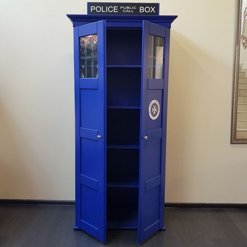 фото "Полицейская телефонная будка" Шкаф (синий)