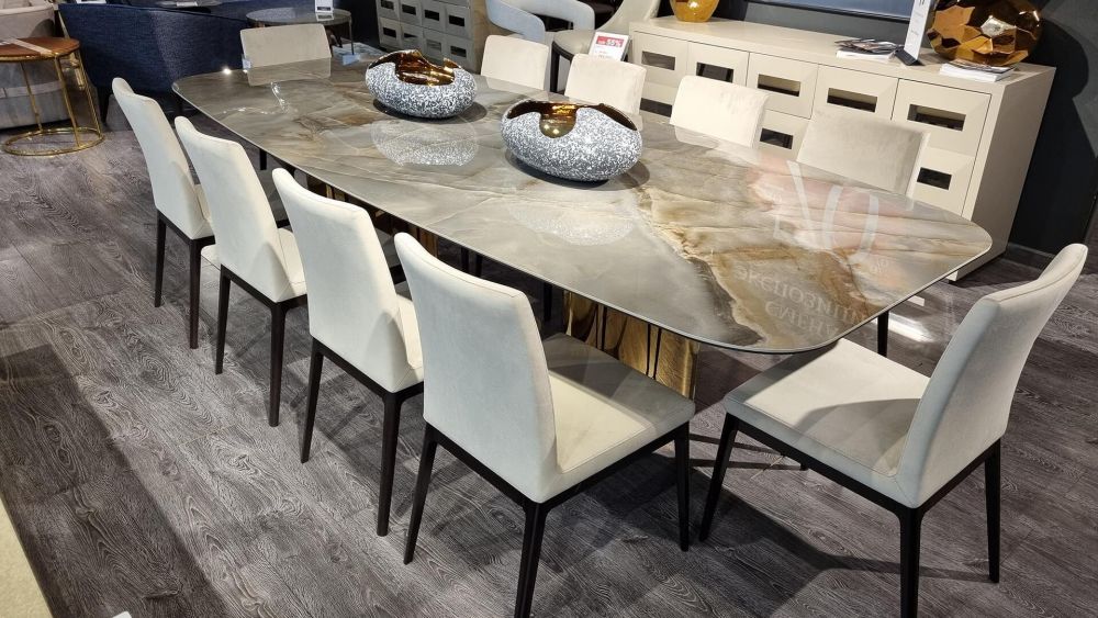 фото "Titan" Обеденный стол