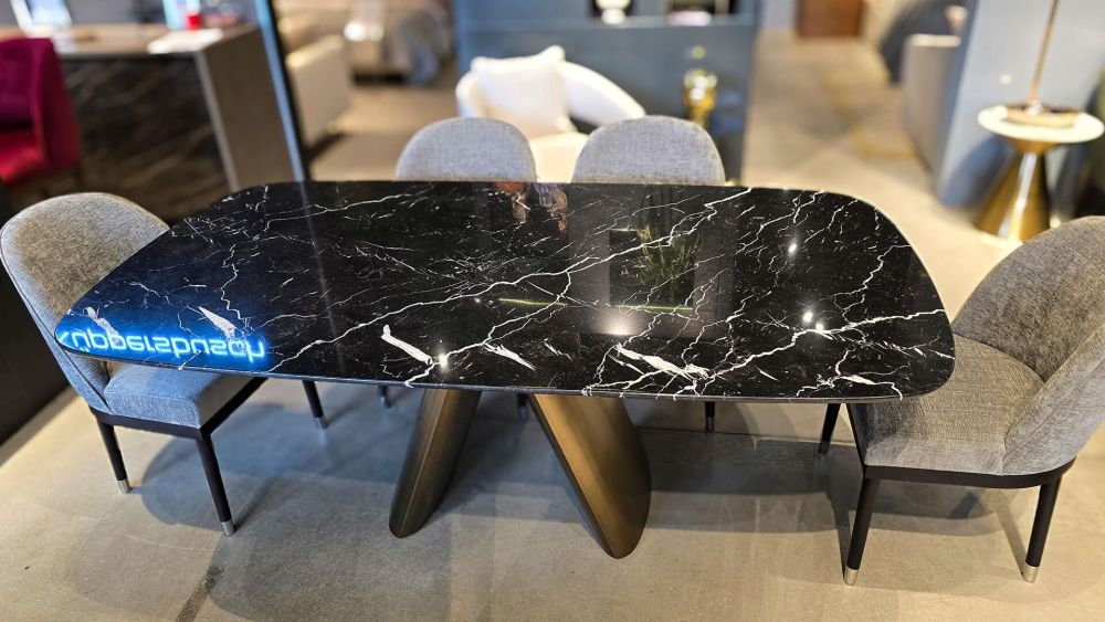 фото "Rocco" Обеденный стол