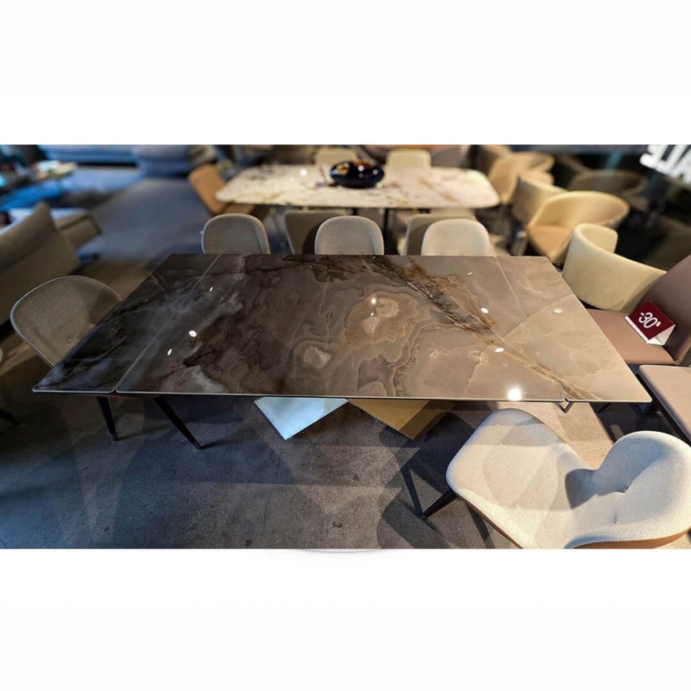 фото "Cross-A motion" Обеденный стол