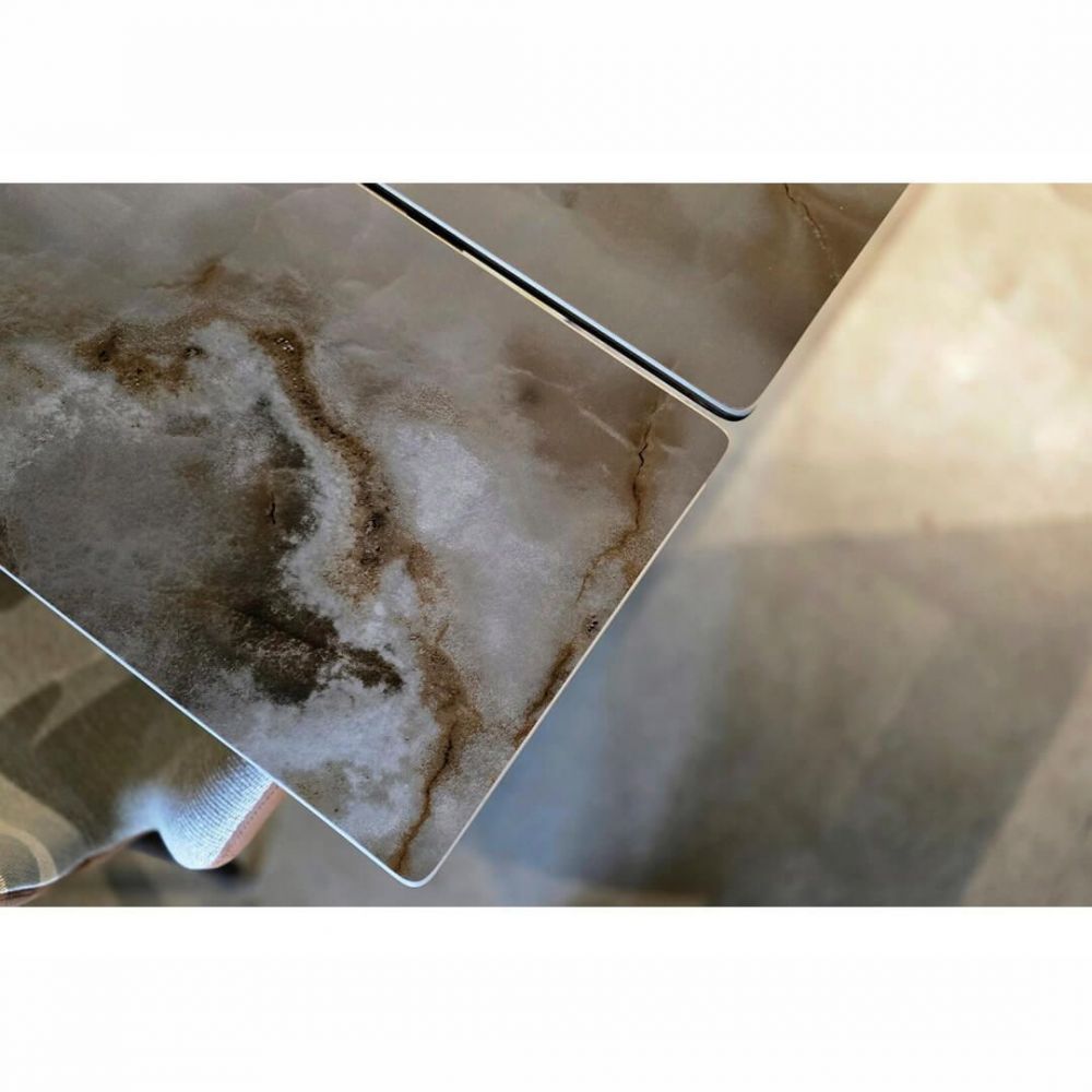 фото "Cross-A motion" Обеденный стол