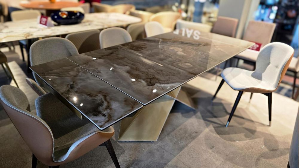 фото "Cross-A motion" Обеденный стол