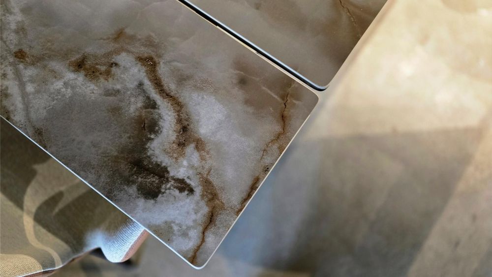 фото "Cross-A motion" Обеденный стол