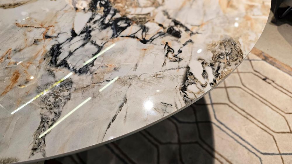 фото "Flame" Обеденный стол