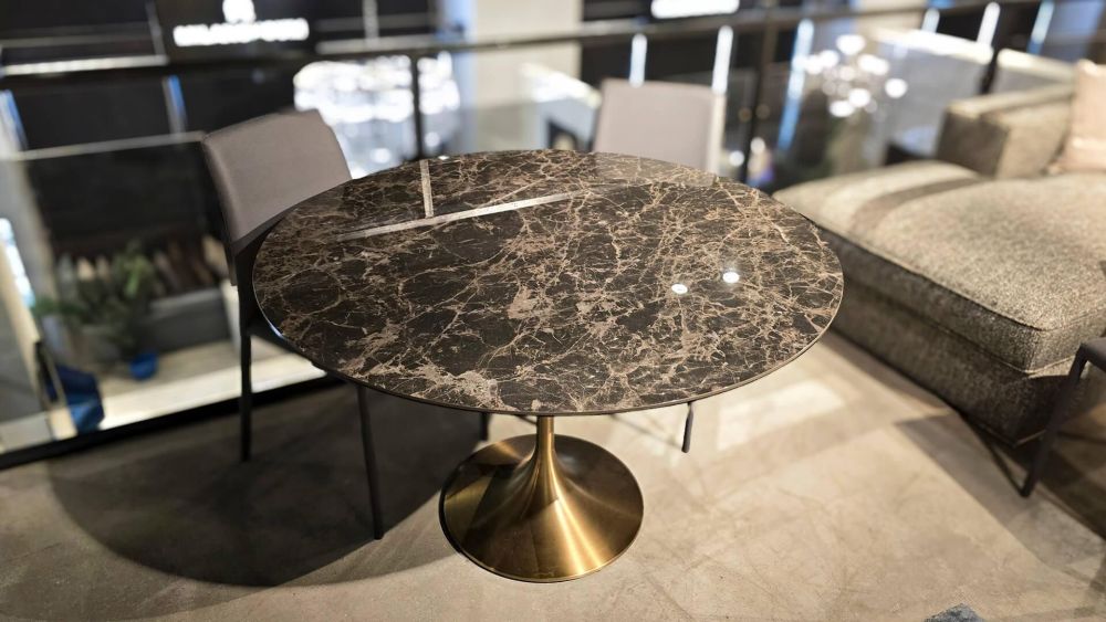 фото "Flame" Обеденный стол