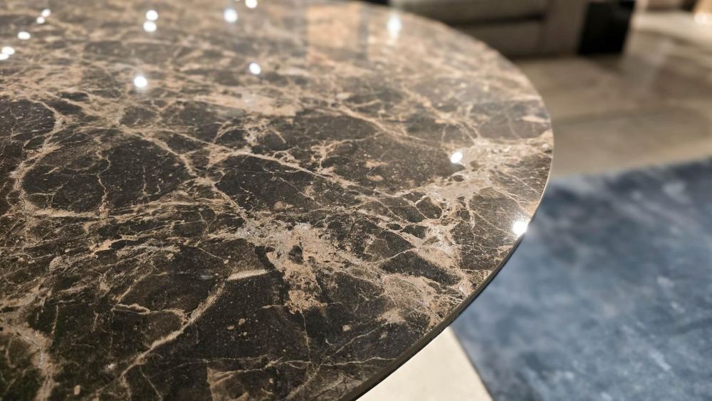 фото "Flame" Обеденный стол