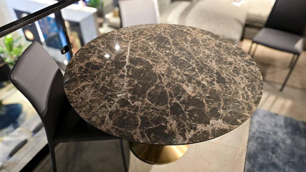 фото "Flame" Обеденный стол