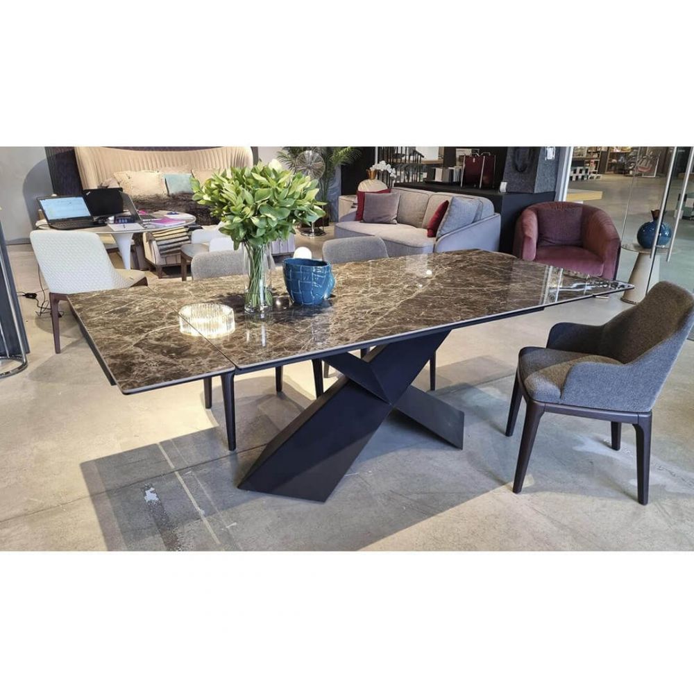 фото "Cross-A motion" Обеденный стол