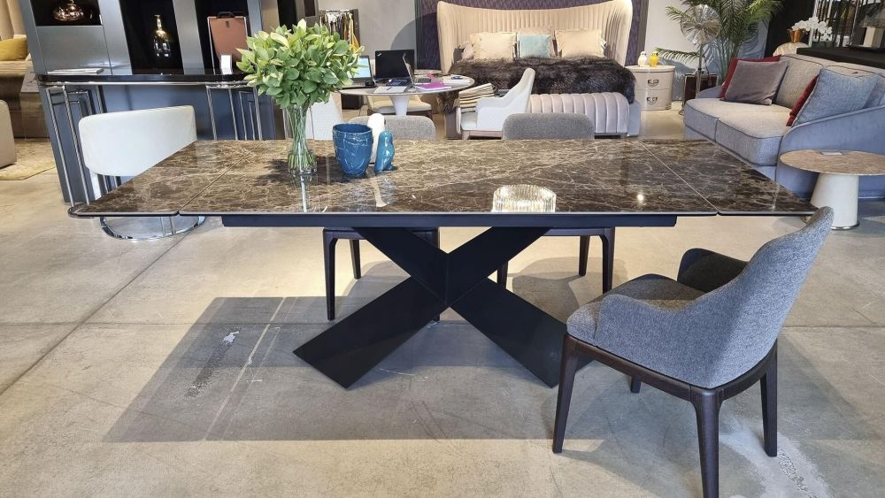 фото "Cross-A motion" Обеденный стол