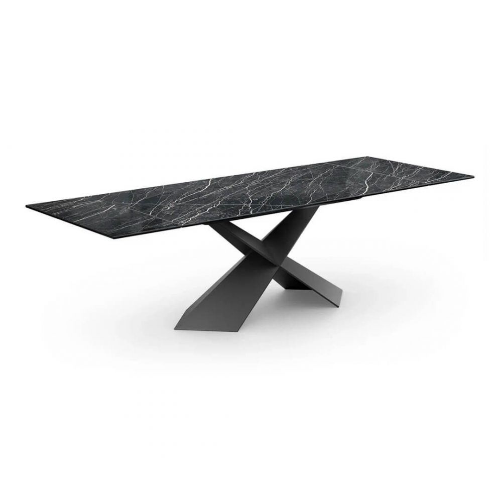 фото "Cross-A motion" Обеденный стол