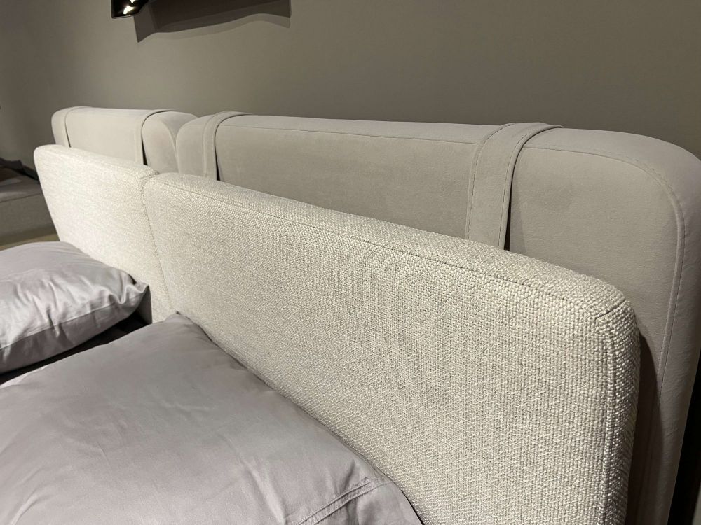 фото "Bally" Двуспальная кровать