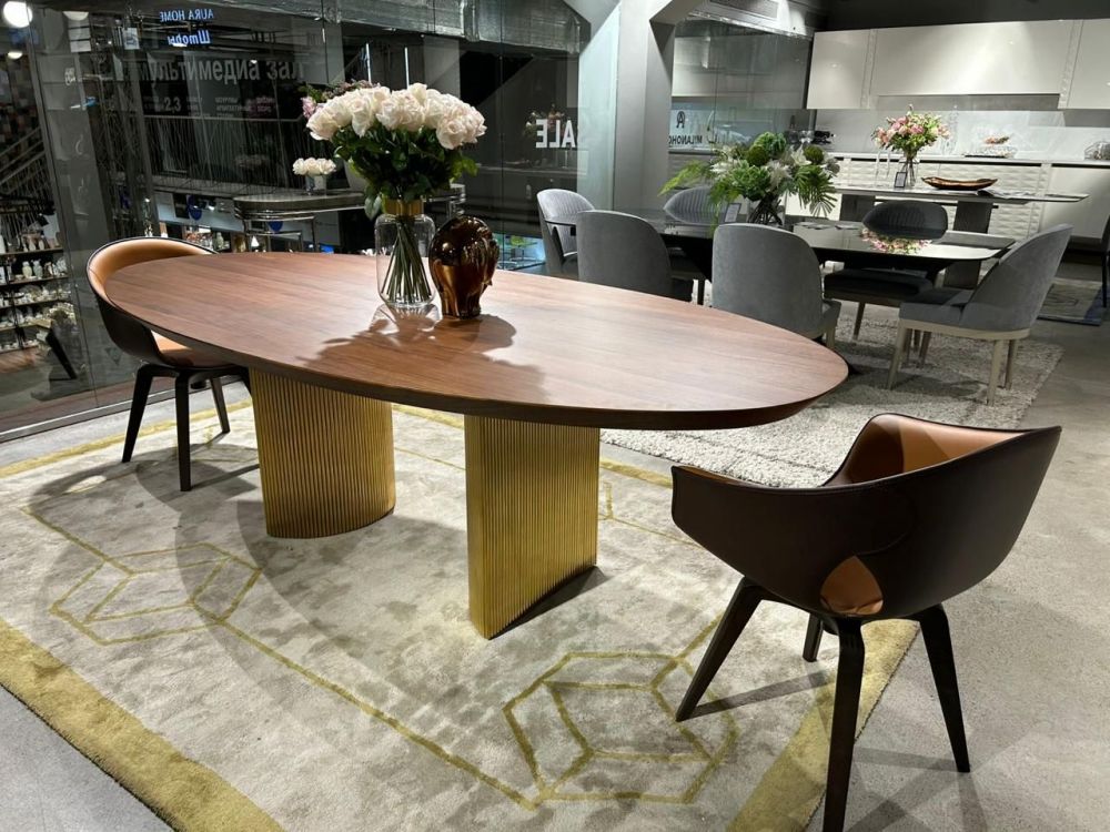 фото "Plisse" Обеденный стол