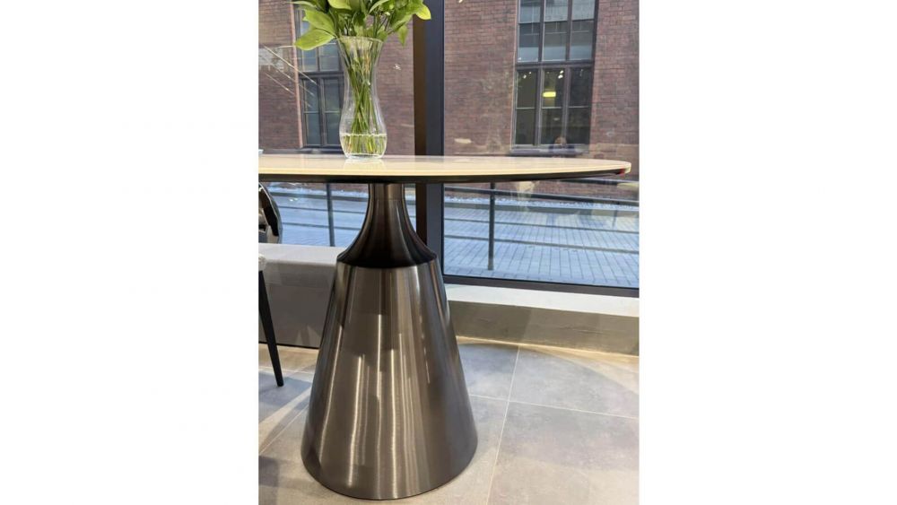 фото "Eliot Ceramics premium" Обеденный стол